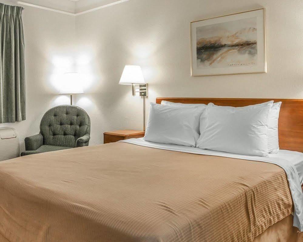 Quality Inn Stockton Eksteriør billede